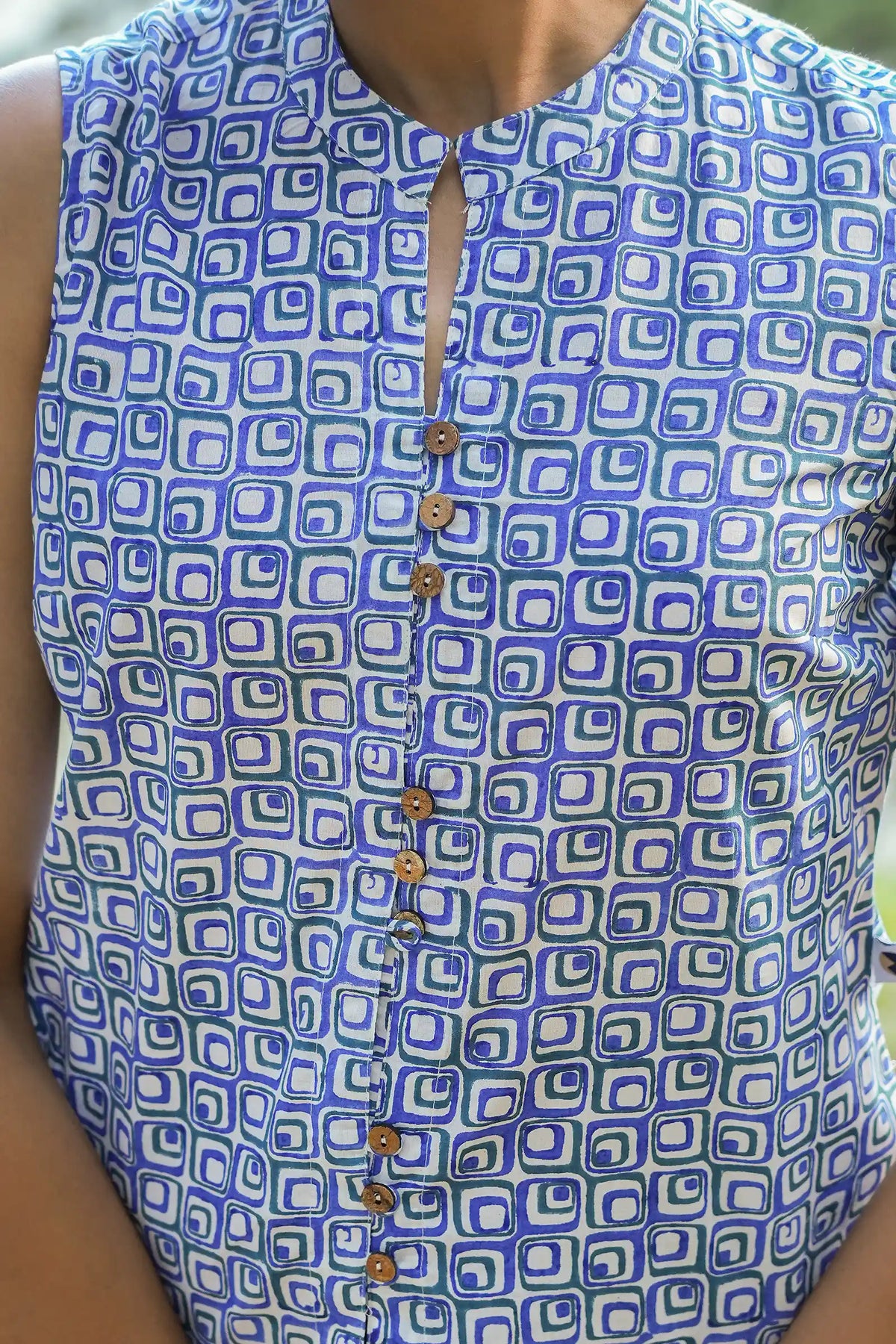 Blue geometric print cotton top