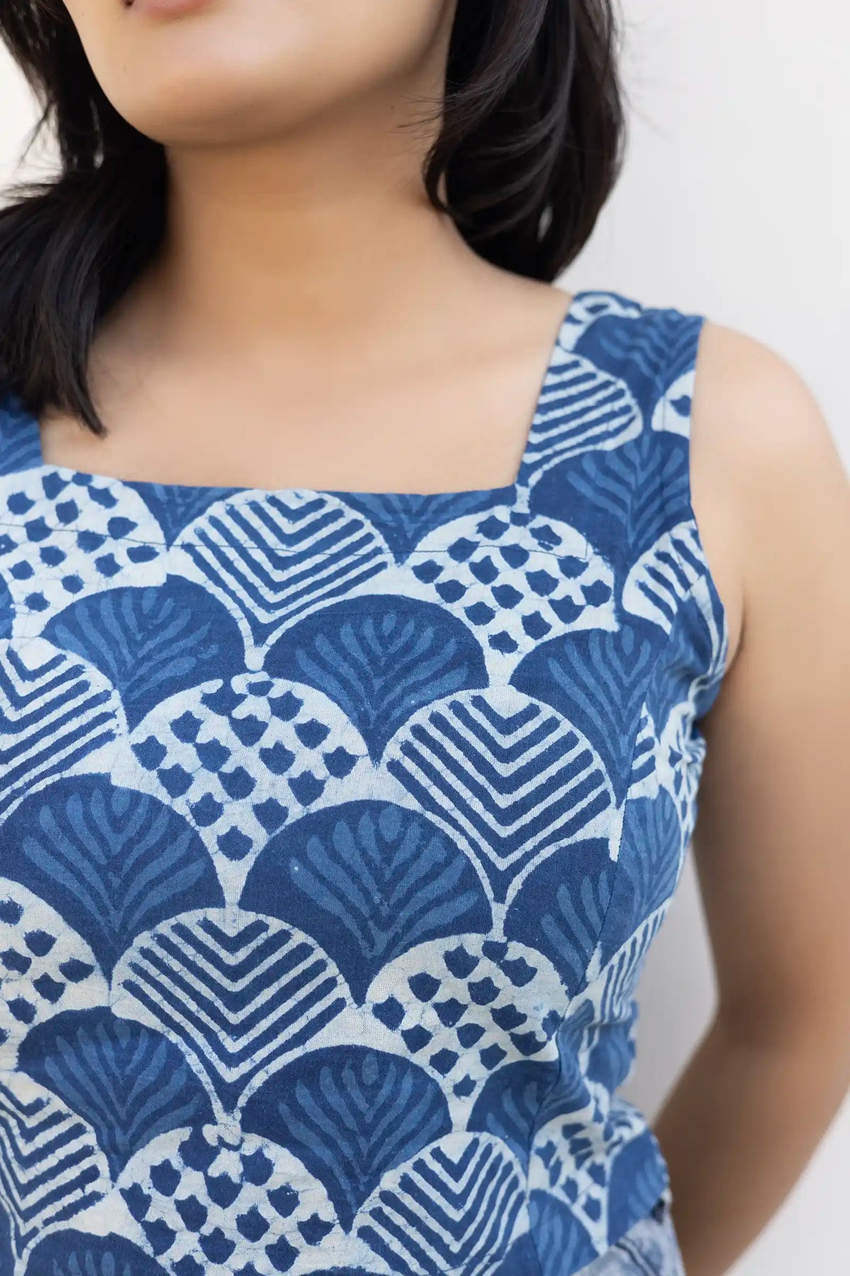 Stylish indigo crop top for women - Mia design
