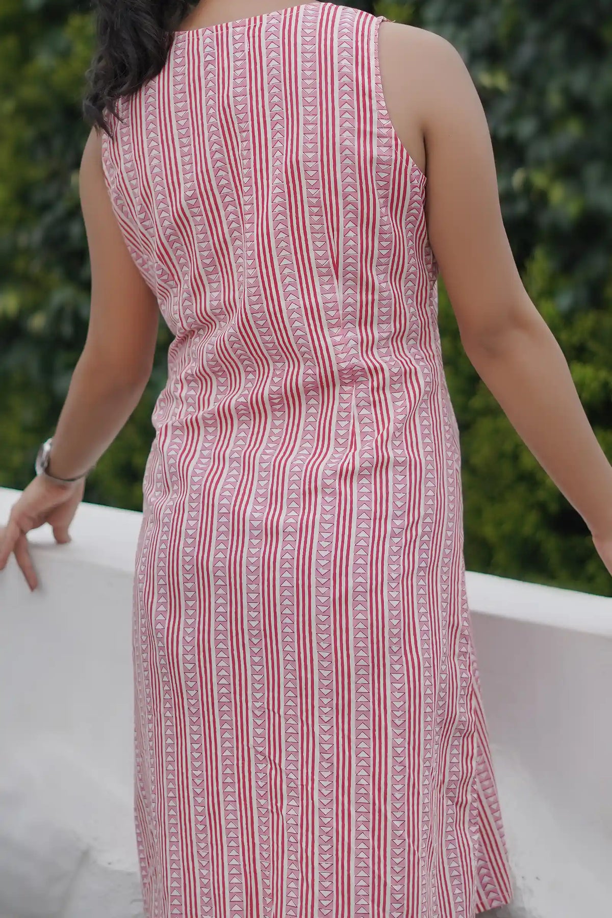 backOrganic cotton pink sheath dress – Myra artisan-made collectionmidcloseup