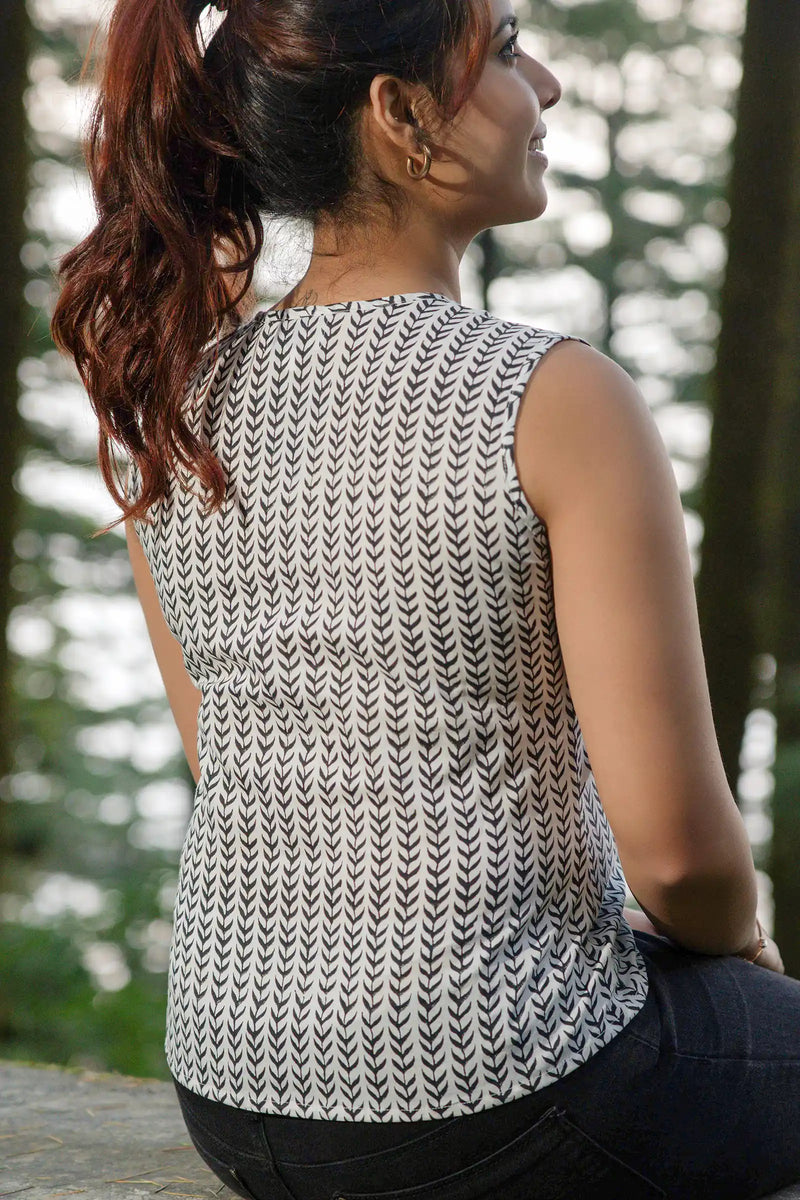 Comfortable Women’s Black Leaf Sleeveless Top