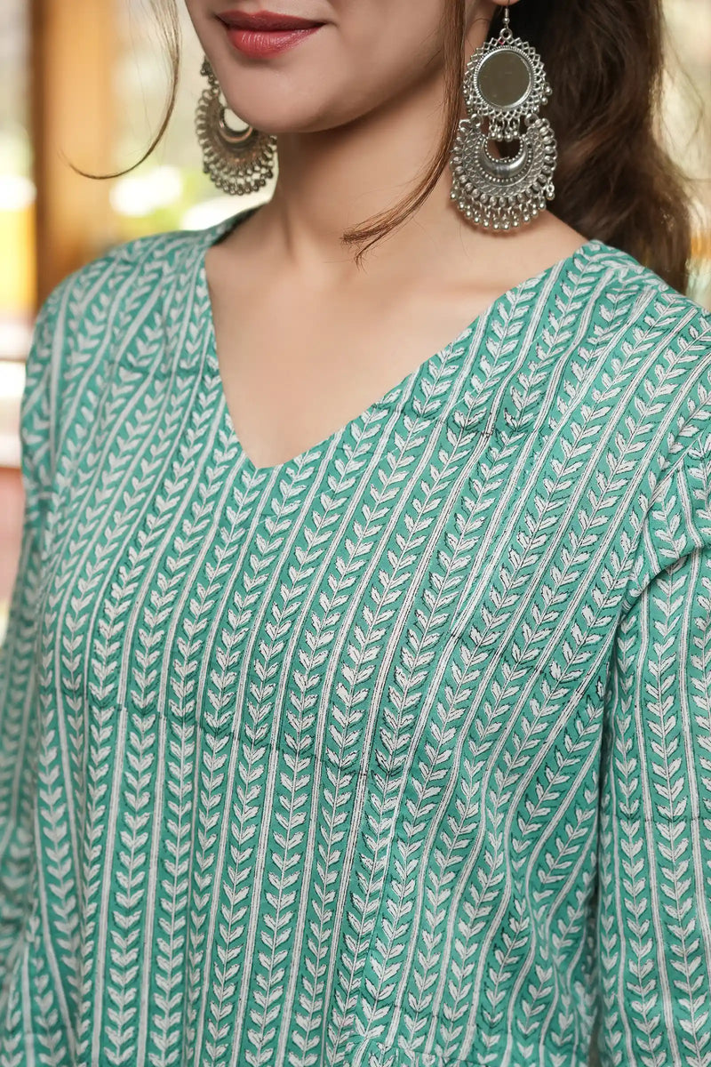 Stylish green leaf block print kali kurta – Diya design