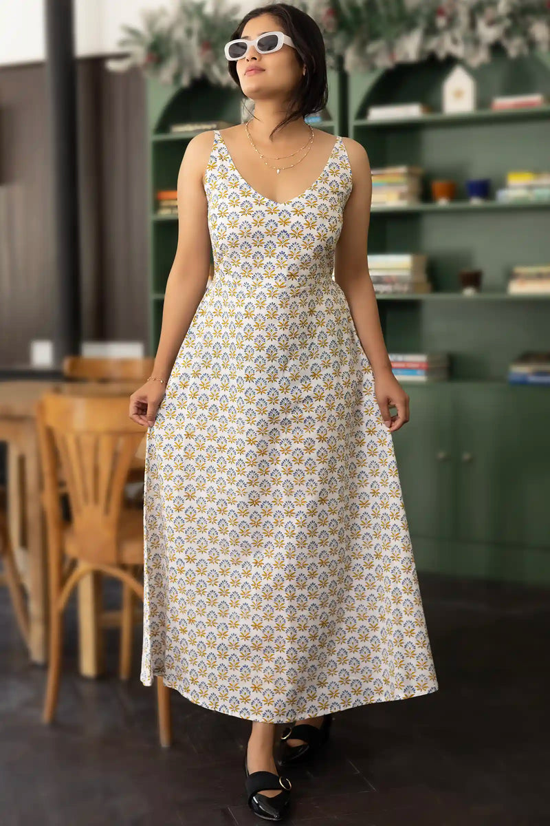 Comfortable and stylish organic cotton sleeveless dress